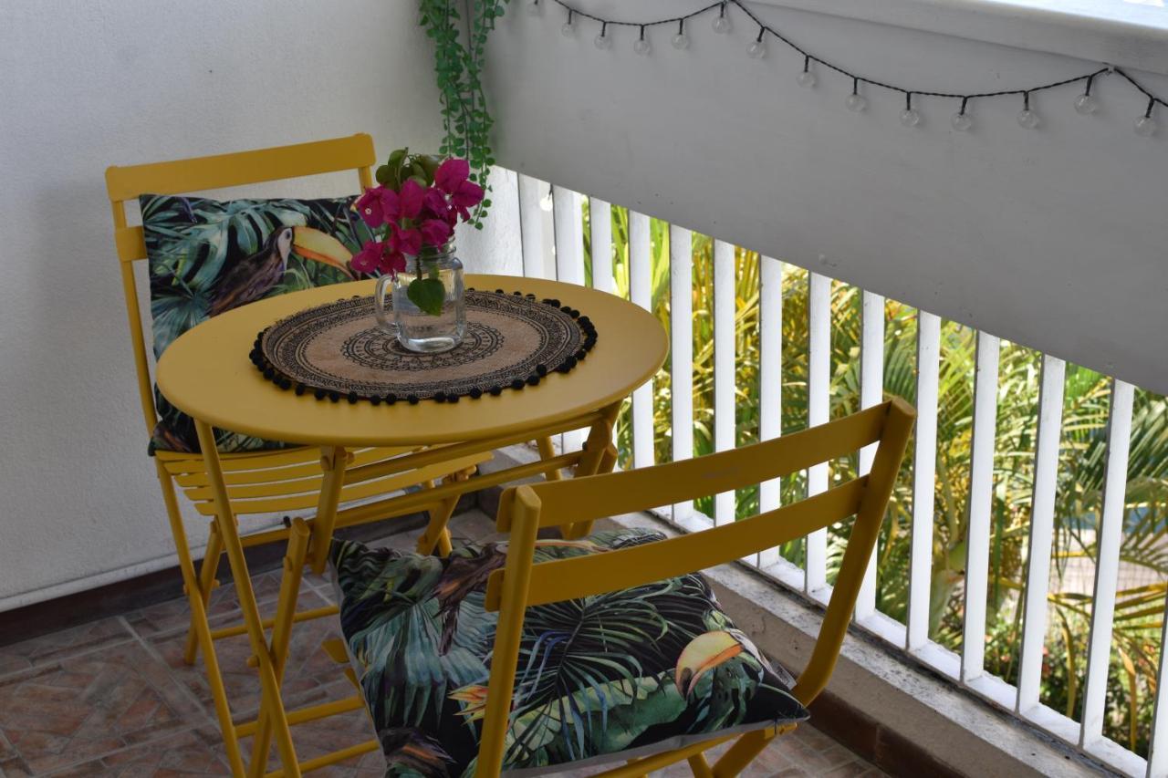 Studio Ideal Couple, A 200M De Tres Belles Plages Pointe Du Bout! Lazaret Bagian luar foto